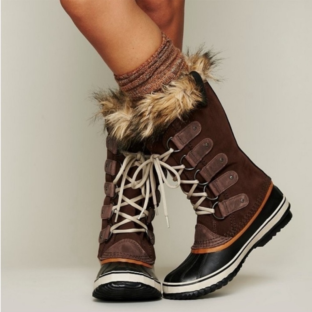 Sorel Women's Joan of Arctic Snow Boots Winter Fuax Fur Classic Silhuette 7
